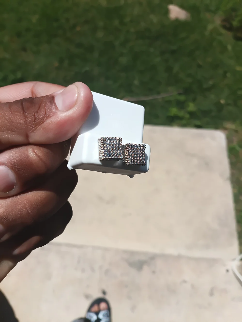 N/A sparkling square